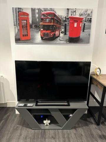 דירות Cheam Stunning Flat With Parking Free Near Sutton Station מראה חיצוני תמונה